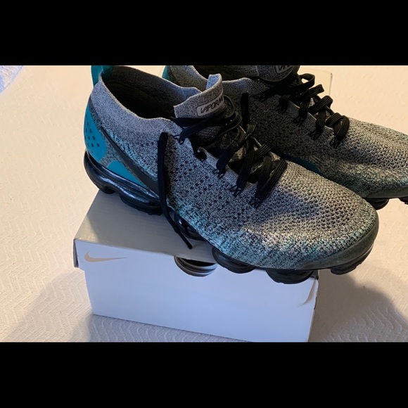 vapormax dusty cactus on feet